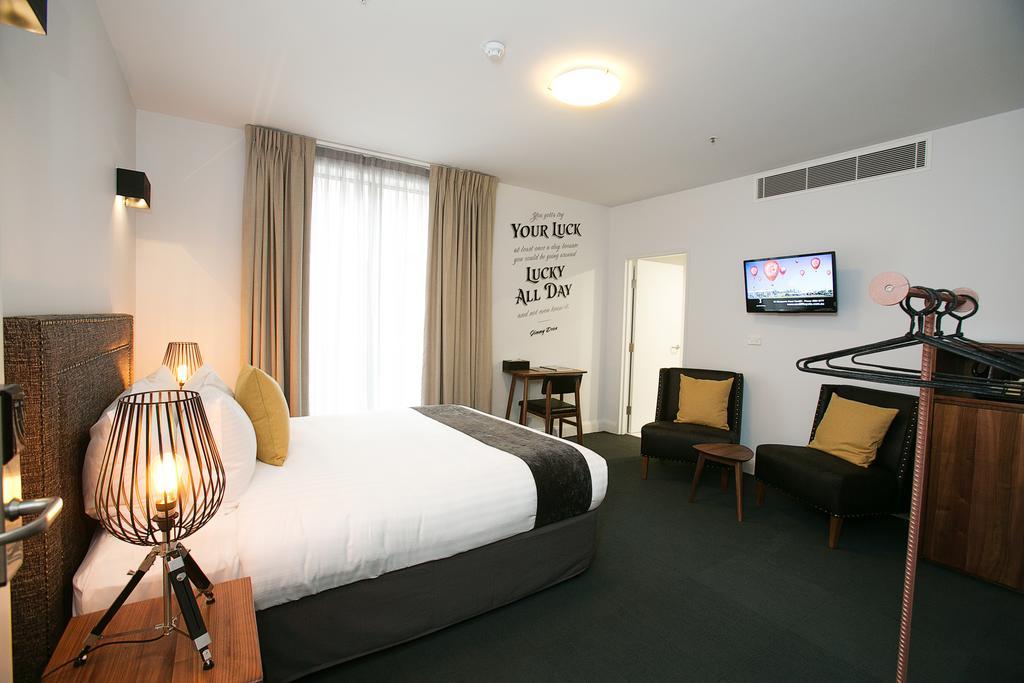 The Lucky Hotel Ньюкасл Номер фото