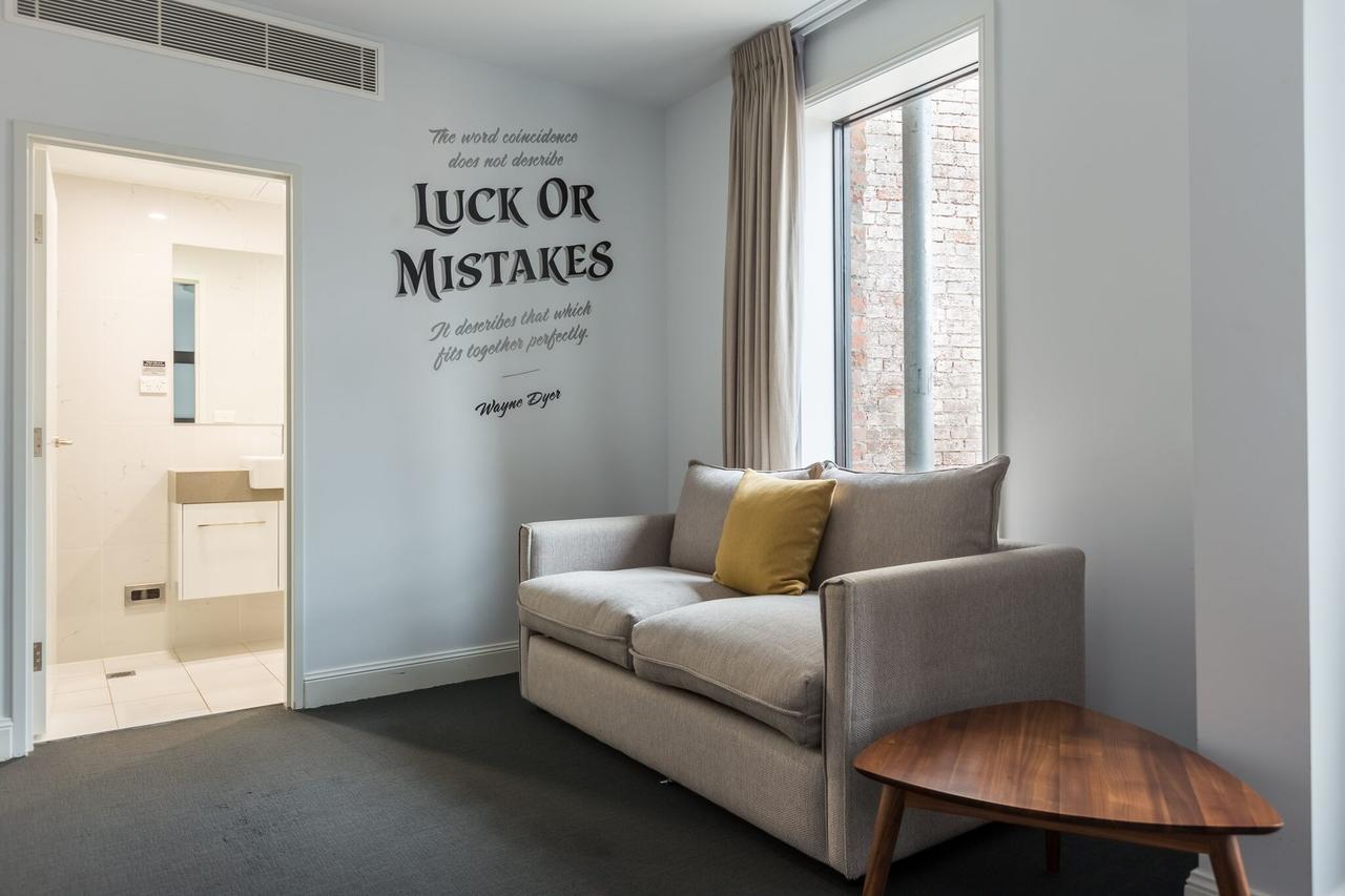 The Lucky Hotel Ньюкасл Экстерьер фото